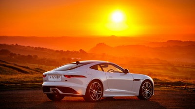 Jaguar F Type Клетчатый флаг 2018 сзади