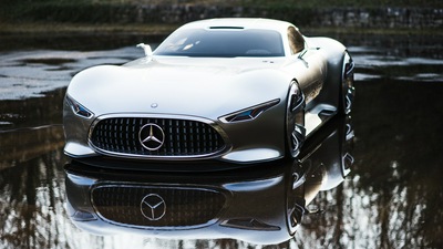 Mercedes Benz AMG Vision Gran Turismo Спереди