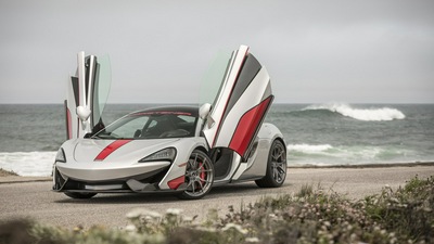 Изготовленный на заказ серый McLaren 570S с вертикальными дверями