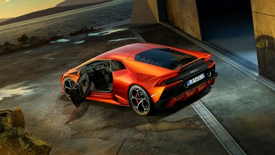 Lamborghini Huracan EVO 2019 сзади