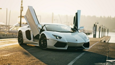 5k белый Lamborghini Aventador