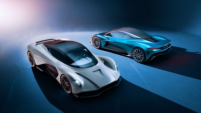 Aston Martin Vanquish и AM RB 003 Сзади