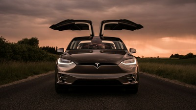 Tesla Model X спереди 4k