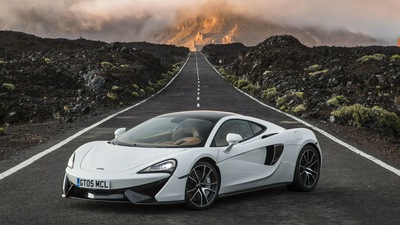 Белый McLaren 570S Spider