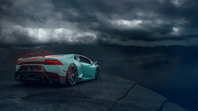 Lamborghini Aventador Небесно-голубой