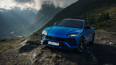 Lamborghini Urus Синий