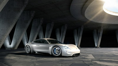 Белый Porsche 918