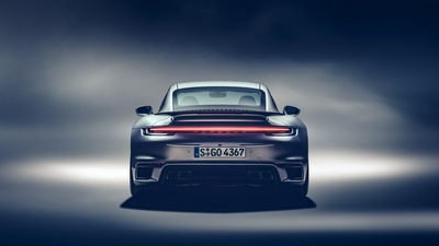 2021 Porsche 911 Turbo S сзади