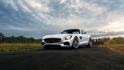 MERCEDES BENZ AMG GT