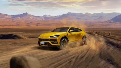 Желтый Lamborghini Urus 2020