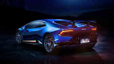 Синий Lamborghini Huracan 4k сзади