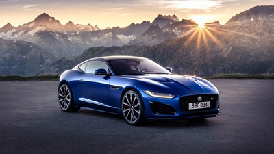 2021 Jaguar F Тип спереди