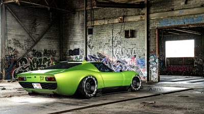 Широкофюзеляжный Lamborghini Miura