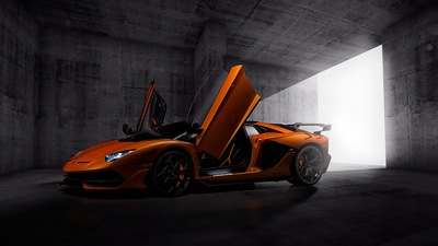 Оранжевый Lamborghini Aventardor SVJ