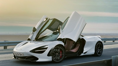 Белый Mclaren 2020