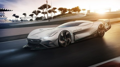 Jaguar Vision Gran Turismo SV на дороге