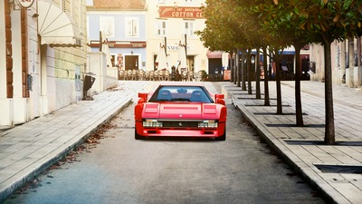 Ferrari 288 Gto в красном переднем виде 4k