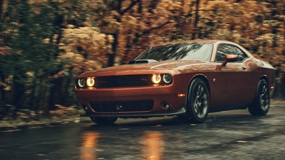 Dodge Challenger 8k