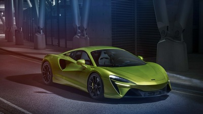 2021 McLaren Artura 10K