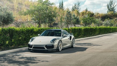 Porsche 911 Turbo S 8k