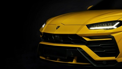 Желтая передняя студия Lamborghini Urus 4k