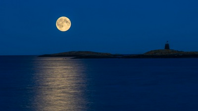 Отражение Лунного света в Море