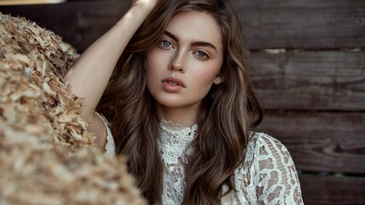 Лани Бейкер