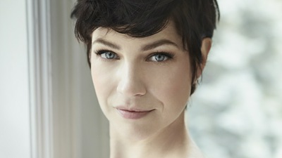 Алисен упала