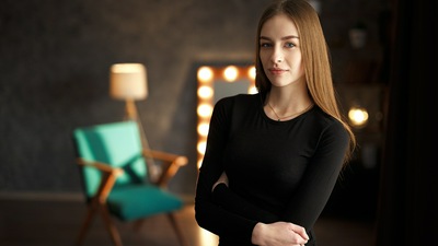 Женская фотосессия в помещении