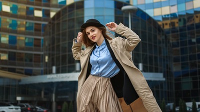 Дизайнер одежды для портрета девушки