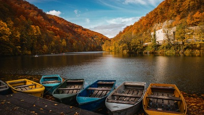 Цветные гребные лодки 5k