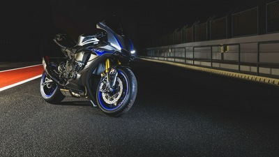 Yamaha R14k