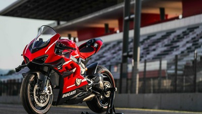 2020 Ducati Superleggera V4 8k